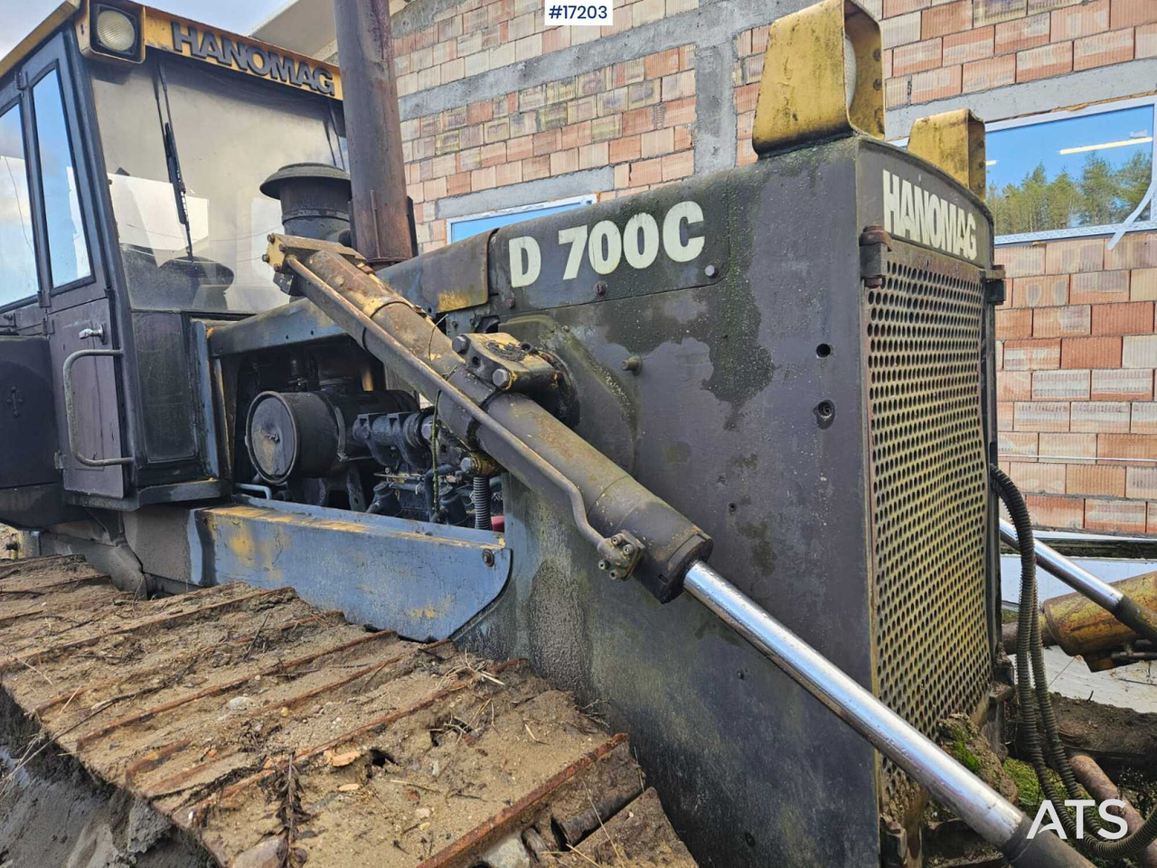 Bulldozer HANOMAG D700 C (1991) - Bulldozer: photos 4 Bulldozer HANOMAG D700 C (1991) - Bulldozer: photos 4