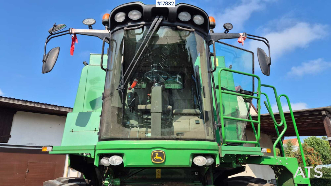 Combine harvester JOHN DEERE 1470 (2010) - Moissonneuse-batteuse: photos 4 Combine harvester JOHN DEERE 1470 (2010) - Moissonneuse-batteuse: photos 4
