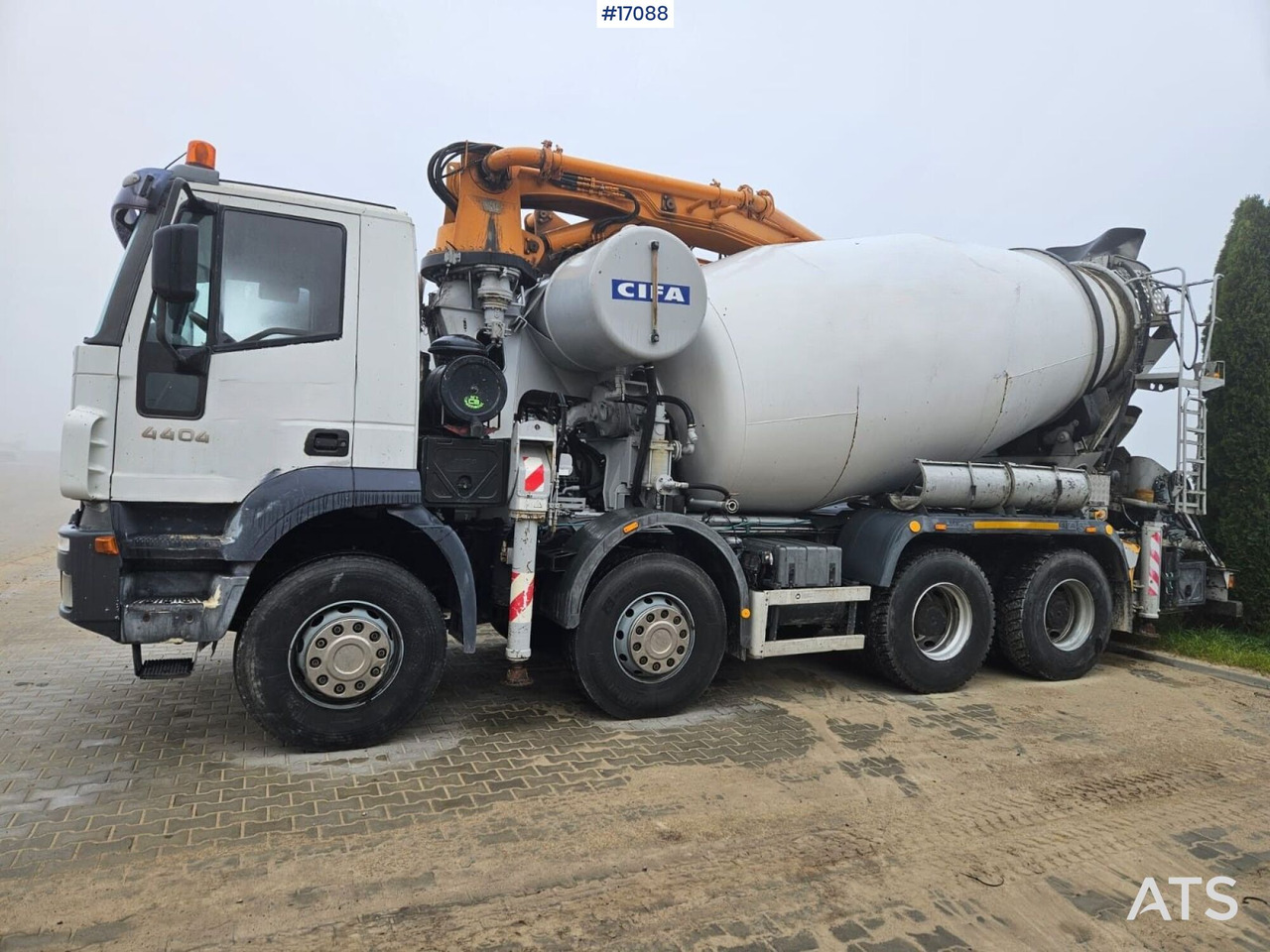 Concrete pump CIFA Magnum MK 28,4 IVECO 8x4 (2006) - Camion pompe: photos 1 Concrete pump CIFA Magnum MK 28,4 IVECO 8x4 (2006) - Camion pompe: photos 1