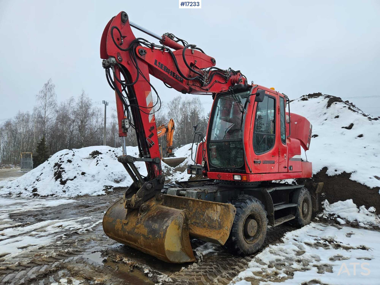LIEBHERR 314 Litronic wheeled excavator (2008) - Pelle sur pneus: photos 3 LIEBHERR 314 Litronic wheeled excavator (2008) - Pelle sur pneus: photos 3