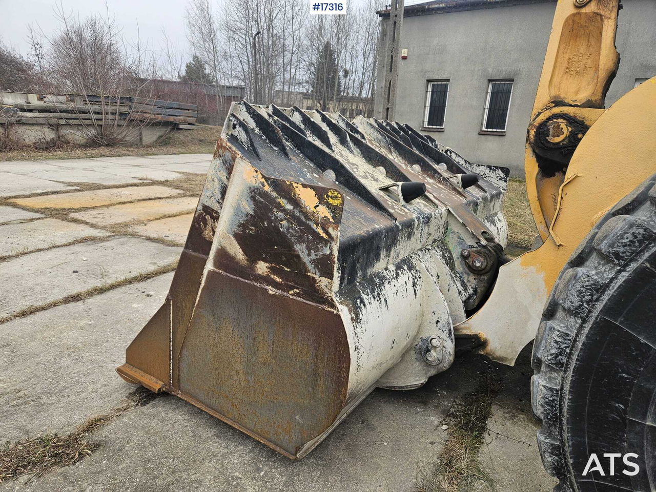 Chargeuse sur pneus LIEBHERR L551 wheel loader (1995): photos 18