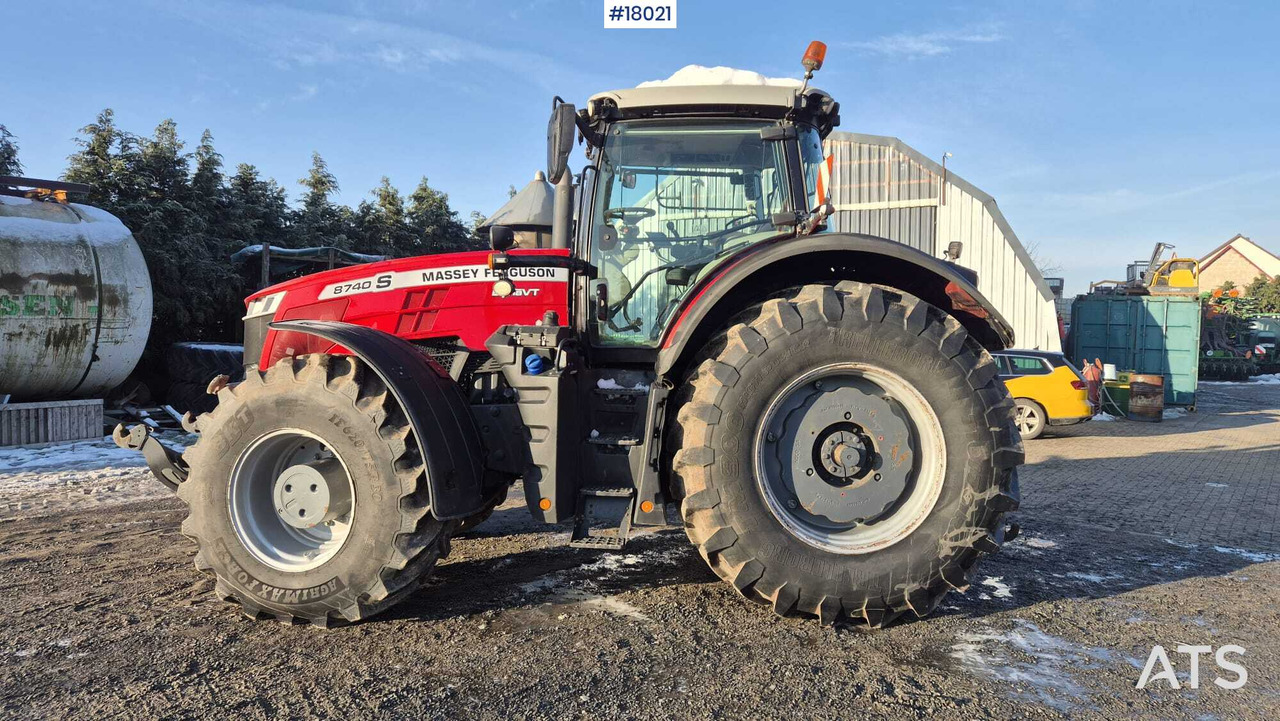 Massey Ferguson 8740S agricultural tractor (2019) - Tracteur agricole: photos 5 Massey Ferguson 8740S agricultural tractor (2019) - Tracteur agricole: photos 5