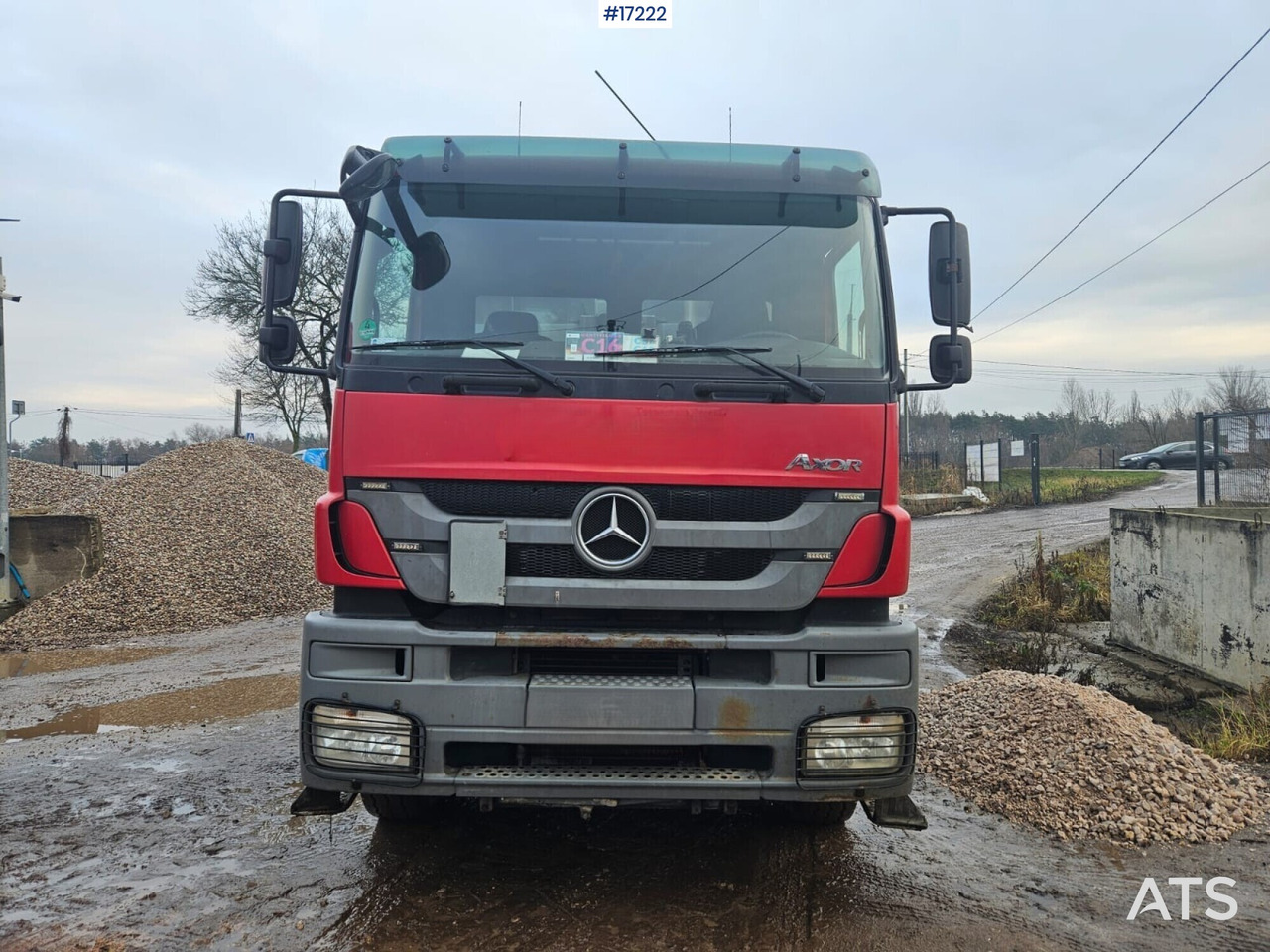 Mercedes-Benz Axor 3240 four-axle tipper (2012) - Camion benne: photos 2 Mercedes-Benz Axor 3240 four-axle tipper (2012) - Camion benne: photos 2