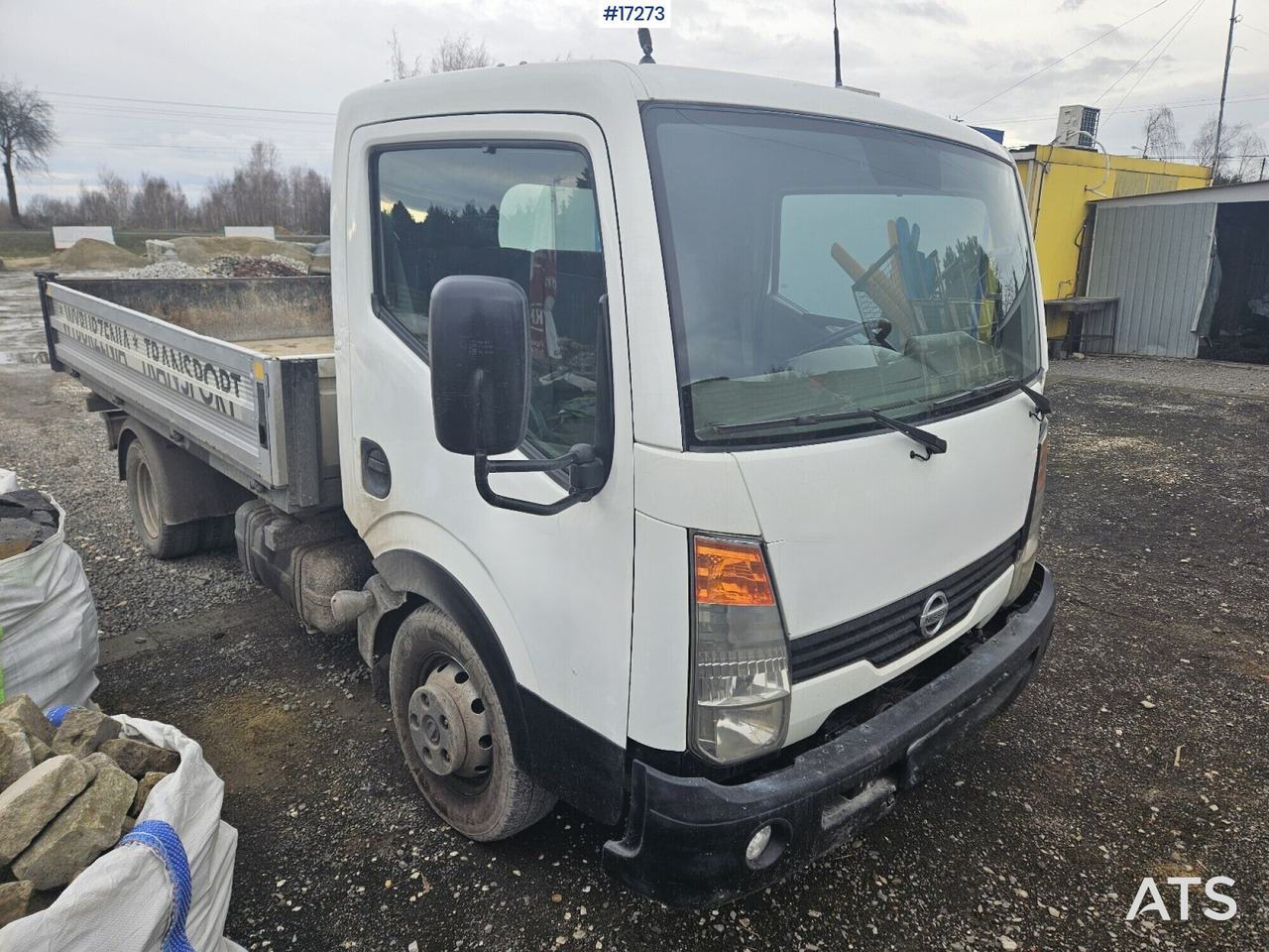 NISSAN CABSTAR dump truck (2007) - Camion benne: photos 2 NISSAN CABSTAR dump truck (2007) - Camion benne: photos 2