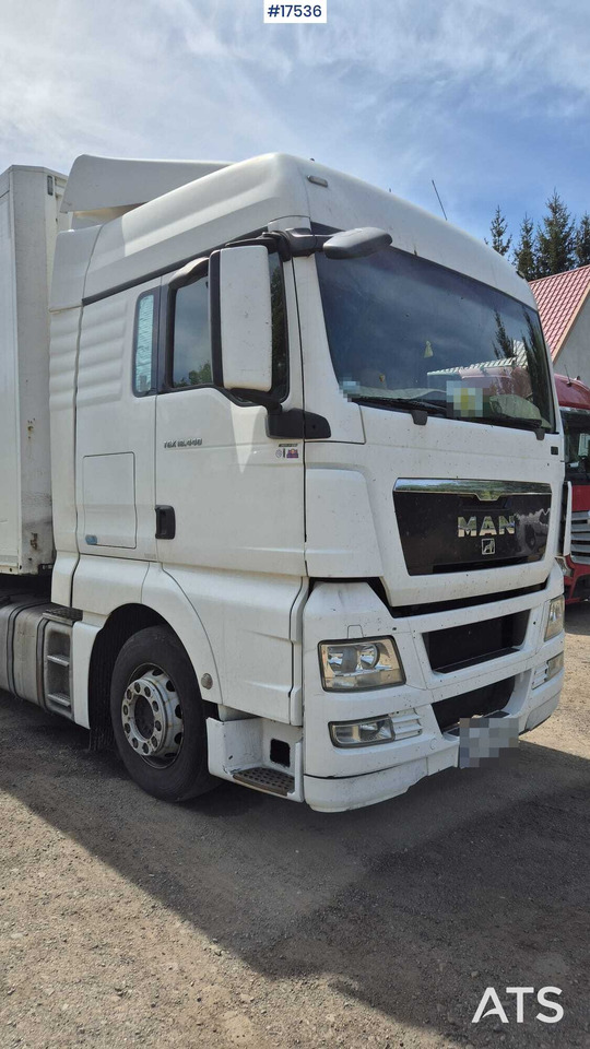 Truck tractor MAN TGX 14.440 (2011) - Tracteur routier: photos 4 Truck tractor MAN TGX 14.440 (2011) - Tracteur routier: photos 4