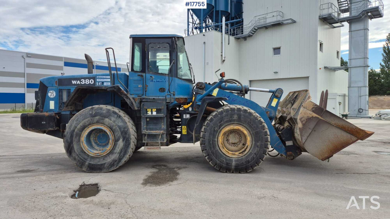Wheel loader KOMATSU WA380 5H (2002) - Chargeuse sur pneus: photos 3 Wheel loader KOMATSU WA380 5H (2002) - Chargeuse sur pneus: photos 3