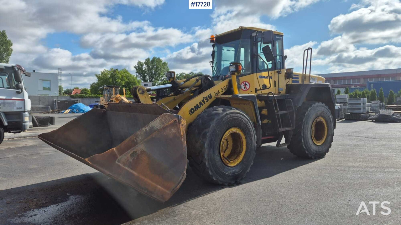 Wheel loader KOMATSU WA380-5H (2004) - Chargeuse sur pneus: photos 3 Wheel loader KOMATSU WA380-5H (2004) - Chargeuse sur pneus: photos 3