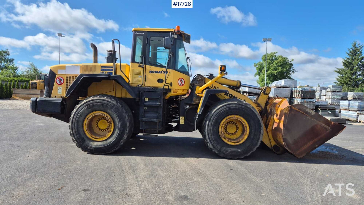 Wheel loader KOMATSU WA380-5H (2004) - Chargeuse sur pneus: photos 2 Wheel loader KOMATSU WA380-5H (2004) - Chargeuse sur pneus: photos 2