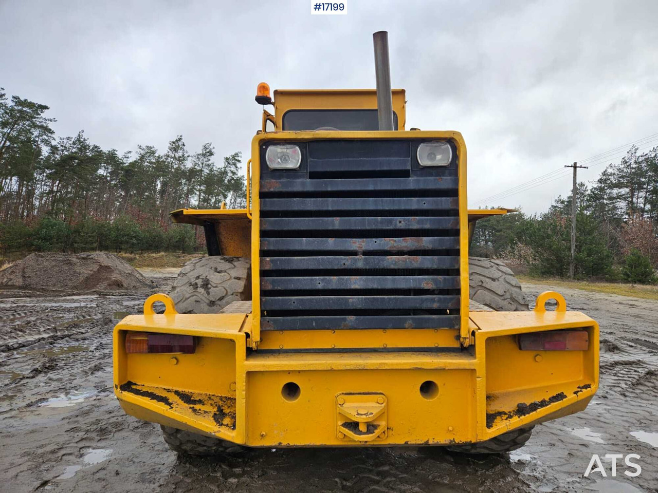 Wheel loader VOLVO 4500 (1984) - Chargeuse sur pneus: photos 4 Wheel loader VOLVO 4500 (1984) - Chargeuse sur pneus: photos 4