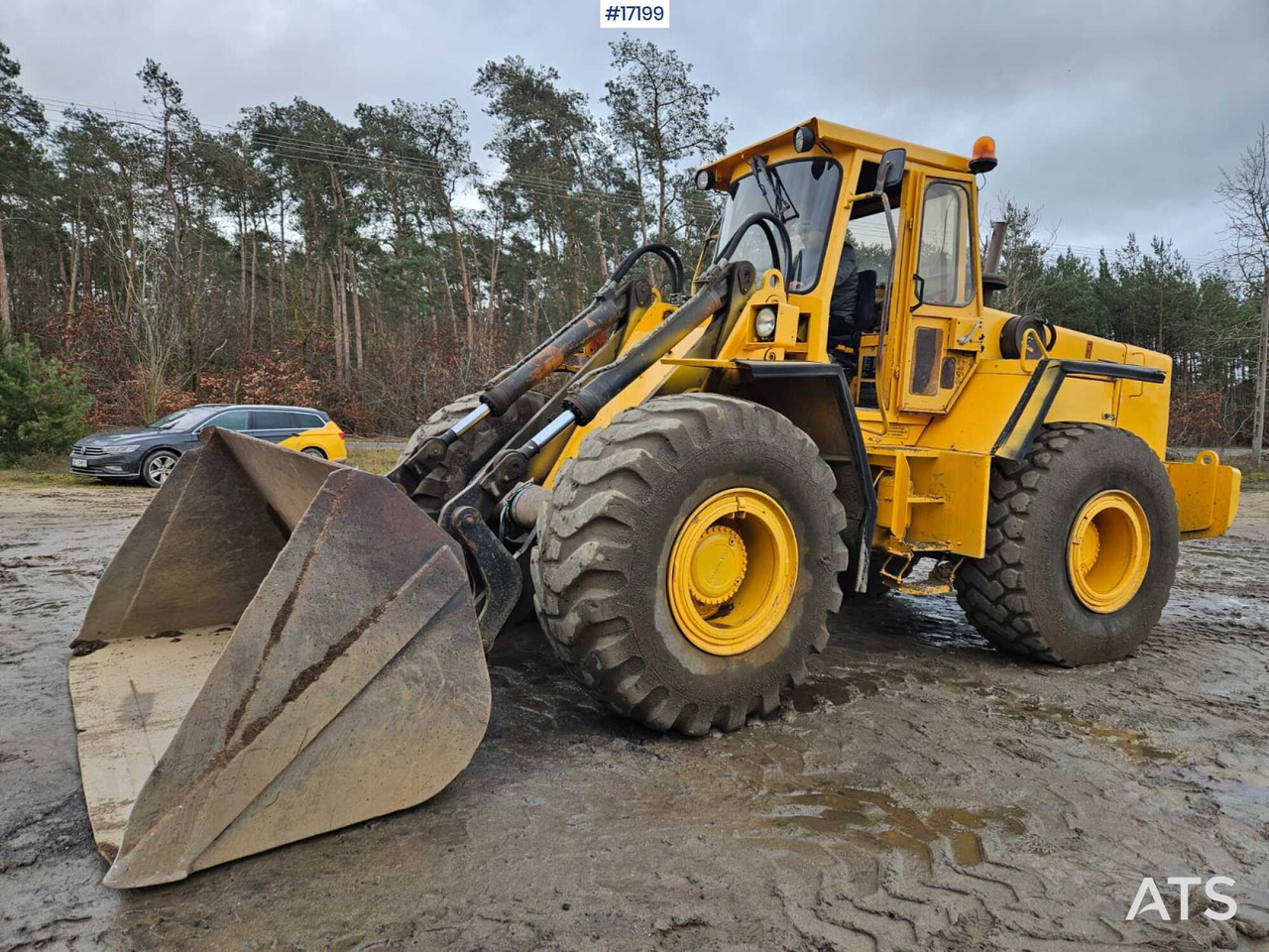 Wheel loader VOLVO 4500 (1984) - Chargeuse sur pneus: photos 1 Wheel loader VOLVO 4500 (1984) - Chargeuse sur pneus: photos 1