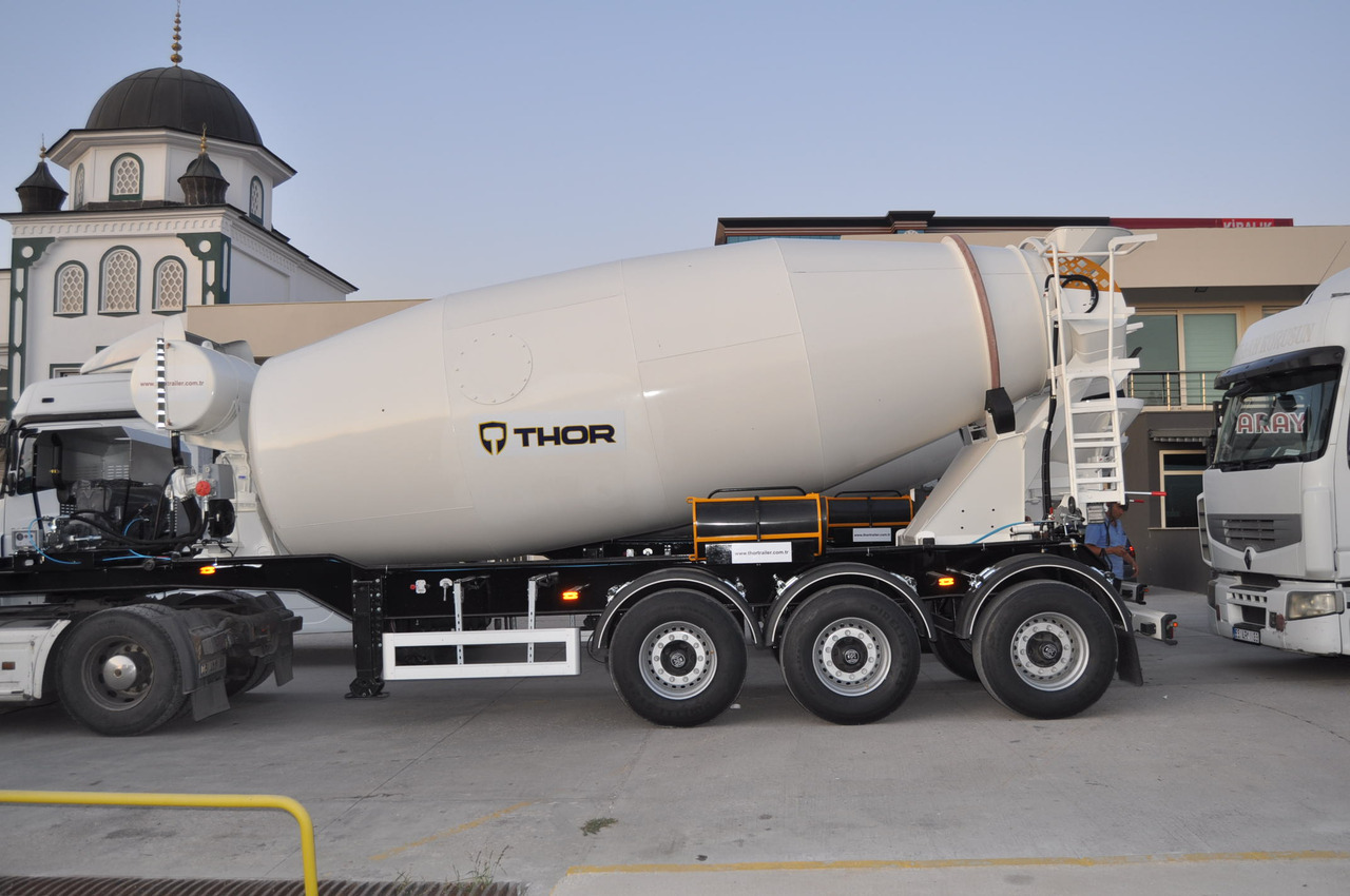 THOR THR-3-MX-15-D - Camion malaxeur: photos 4 THOR THR-3-MX-15-D - Camion malaxeur: photos 4