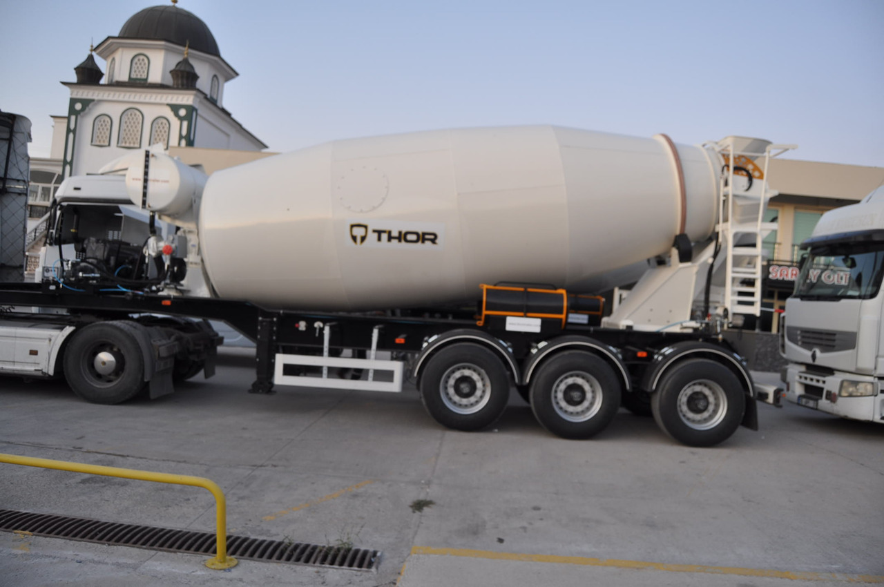 THOR THR-3-MX-15-D - Camion malaxeur: photos 5 THOR THR-3-MX-15-D - Camion malaxeur: photos 5