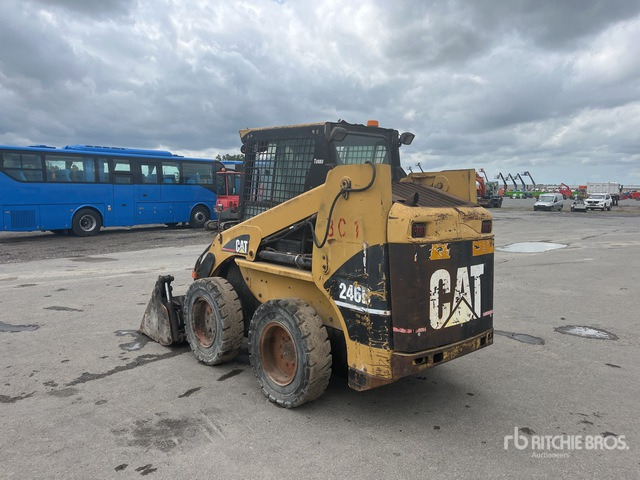 2004 Cat 246B (Inoperable) Skid Steer Loader - Mini chargeuse: photos 3 2004 Cat 246B (Inoperable) Skid Steer Loader - Mini chargeuse: photos 3