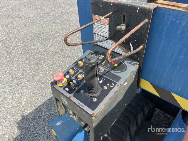 2006 JLG 4394 RT 4x4 Diesel Scissor Lift - Nacelle ciseaux: photos 5 2006 JLG 4394 RT 4x4 Diesel Scissor Lift - Nacelle ciseaux: photos 5