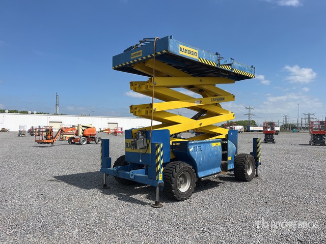 2006 JLG 4394 RT 4x4 Diesel Scissor Lift - Nacelle ciseaux: photos 4 2006 JLG 4394 RT 4x4 Diesel Scissor Lift - Nacelle ciseaux: photos 4