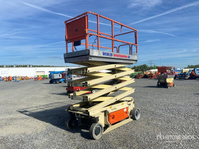 2007 JLG 3246ES Electric Scissor Lift - Nacelle ciseaux: photos 3 2007 JLG 3246ES Electric Scissor Lift - Nacelle ciseaux: photos 3