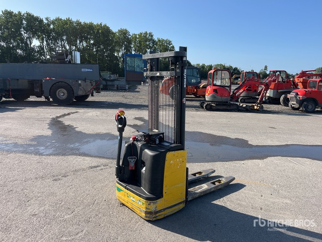 2007 Komatsu MWS10-1R Electric Stacker - Gerbeur: photos 3 2007 Komatsu MWS10-1R Electric Stacker - Gerbeur: photos 3