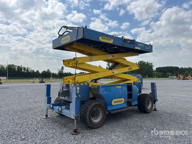2008 JLG 3394 RT 4x4 Diesel Scissor Lift - Nacelle ciseaux: photos 2 2008 JLG 3394 RT 4x4 Diesel Scissor Lift - Nacelle ciseaux: photos 2