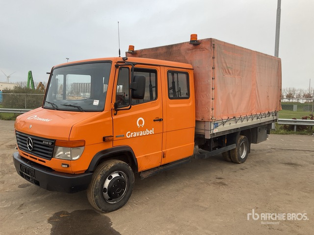 2010 Mercedes-Benz Vario 818DE 4x2 Service Truck - Véhicule utilitaire plateau baché, Utilitaire double cabine: photos 2 2010 Mercedes-Benz Vario 818DE 4x2 Service Truck - Véhicule utilitaire plateau baché, Utilitaire double cabine: photos 2