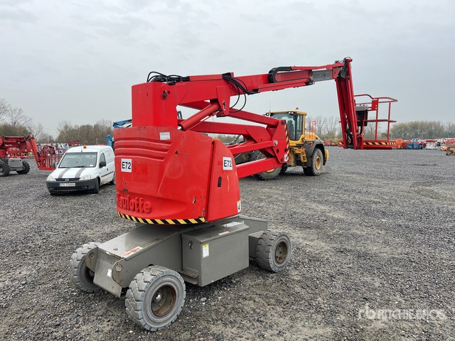 2012 Haulotte HA15IP 2WD Electric Articulating Boom Lift - Nacelle articulée: photos 2 2012 Haulotte HA15IP 2WD Electric Articulating Boom Lift - Nacelle articulée: photos 2