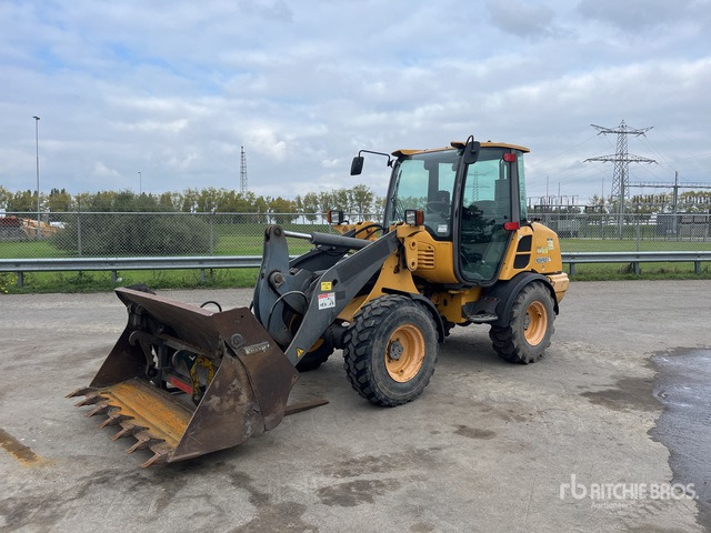 2013 Volvo L25F-Z Telescopic Boom Lift - Chargeuse sur pneus: photos 2 2013 Volvo L25F-Z Telescopic Boom Lift - Chargeuse sur pneus: photos 2