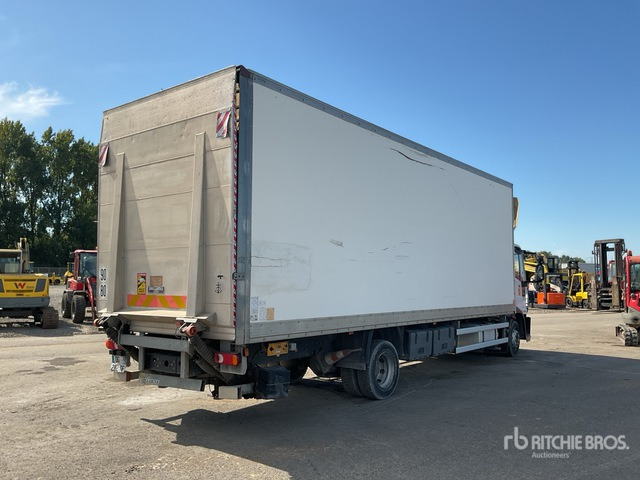 2014 Iveco 120E21 4x2 (Inoperable) Van Truck - Fourgon utilitaire: photos 3 2014 Iveco 120E21 4x2 (Inoperable) Van Truck - Fourgon utilitaire: photos 3
