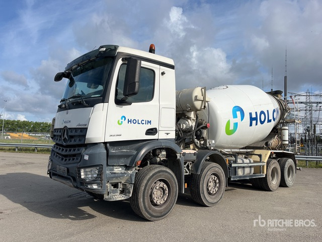 2014 Mercedes-Benz Arocs 3236 8x4 Mixer Truck - Camion malaxeur: photos 1 2014 Mercedes-Benz Arocs 3236 8x4 Mixer Truck - Camion malaxeur: photos 1