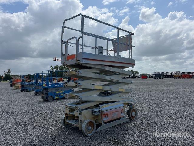 2015 JLG 2646 Electric Scissor Lift - Nacelle ciseaux: photos 3 2015 JLG 2646 Electric Scissor Lift - Nacelle ciseaux: photos 3