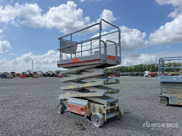 2015 JLG 2646 Electric Scissor Lift - Nacelle ciseaux: photos 4 2015 JLG 2646 Electric Scissor Lift - Nacelle ciseaux: photos 4