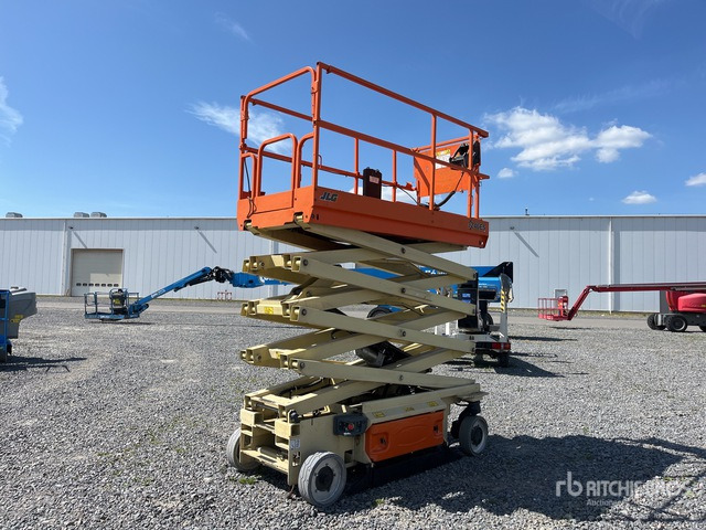 2015 JLG 3246ES Electric Scissor Lift - Nacelle ciseaux: photos 4 2015 JLG 3246ES Electric Scissor Lift - Nacelle ciseaux: photos 4