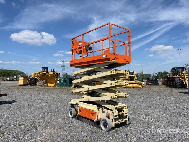2015 JLG 3246ES Electric Scissor Lift - Nacelle ciseaux: photos 3 2015 JLG 3246ES Electric Scissor Lift - Nacelle ciseaux: photos 3