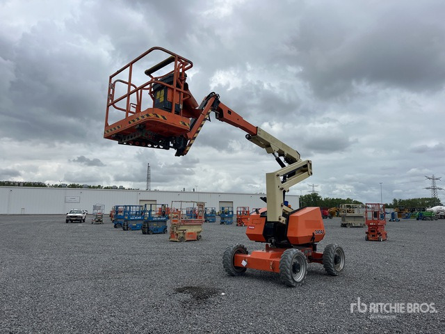 2015 JLG 340AJ 4WD Diesel Articulating Boom Lift - Nacelle articulée: photos 4 2015 JLG 340AJ 4WD Diesel Articulating Boom Lift - Nacelle articulée: photos 4
