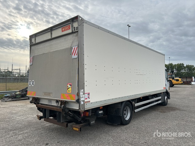 2015 Renault D 4x2 (Inoperable) Van Truck - Fourgon utilitaire: photos 4 2015 Renault D 4x2 (Inoperable) Van Truck - Fourgon utilitaire: photos 4