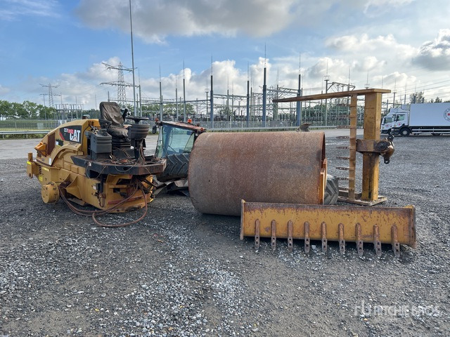 Cat CS76XT Smooth Drum Compactor - Broyeur/ Épareuse: photos 1 Cat CS76XT Smooth Drum Compactor - Broyeur/ Épareuse: photos 1