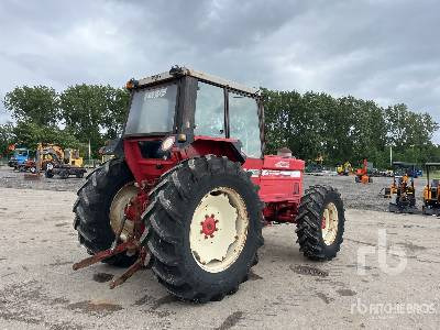 INTERNATIONAL HARVESTER 1255A - Tracteur agricole: photos 3 INTERNATIONAL HARVESTER 1255A - Tracteur agricole: photos 3