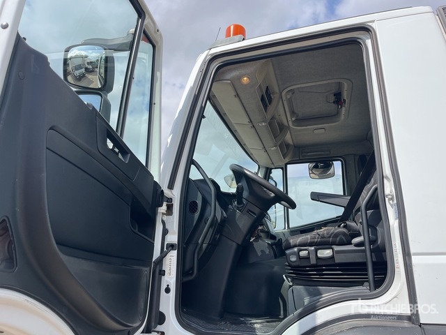 Iveco Flatbed Truck - Camion plateau: photos 5 Iveco Flatbed Truck - Camion plateau: photos 5
