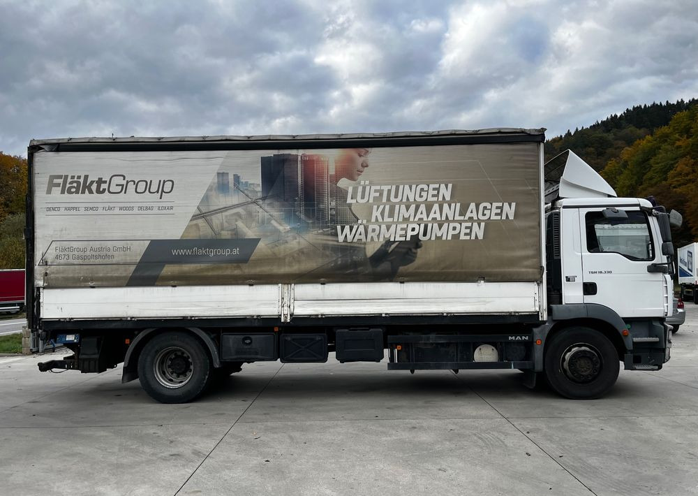 MAN TGM 18.330 4x2 // Zabudowa Burtowa // Manual // Specjalny // Ładowność 9600kg // - Camion à rideaux coulissants: photos 4 MAN TGM 18.330 4x2 // Zabudowa Burtowa // Manual // Specjalny // Ładowność 9600kg // - Camion à rideaux coulissants: photos 4