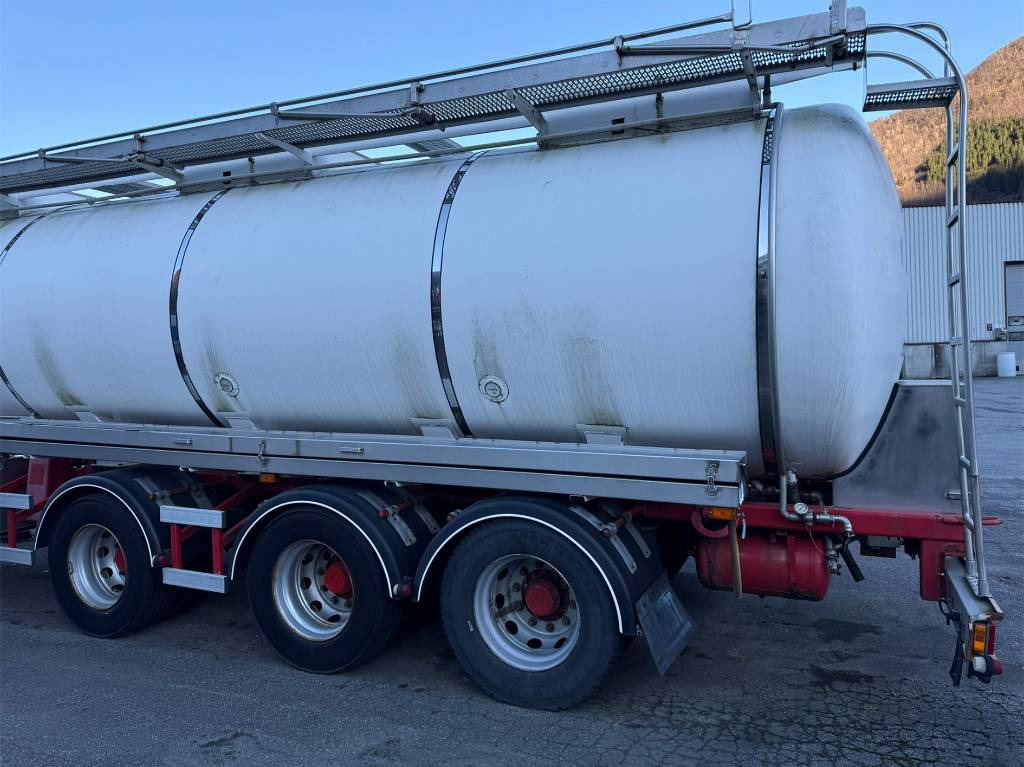 Annet Schrader tank trailer 32 m2 - Semi-remorque citerne: photos 5 Annet Schrader tank trailer 32 m2 - Semi-remorque citerne: photos 5
