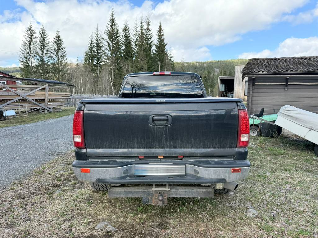 Chevrolet Silverado 2500 4x4 LT - Pick-up: photos 5 Chevrolet Silverado 2500 4x4 LT - Pick-up: photos 5