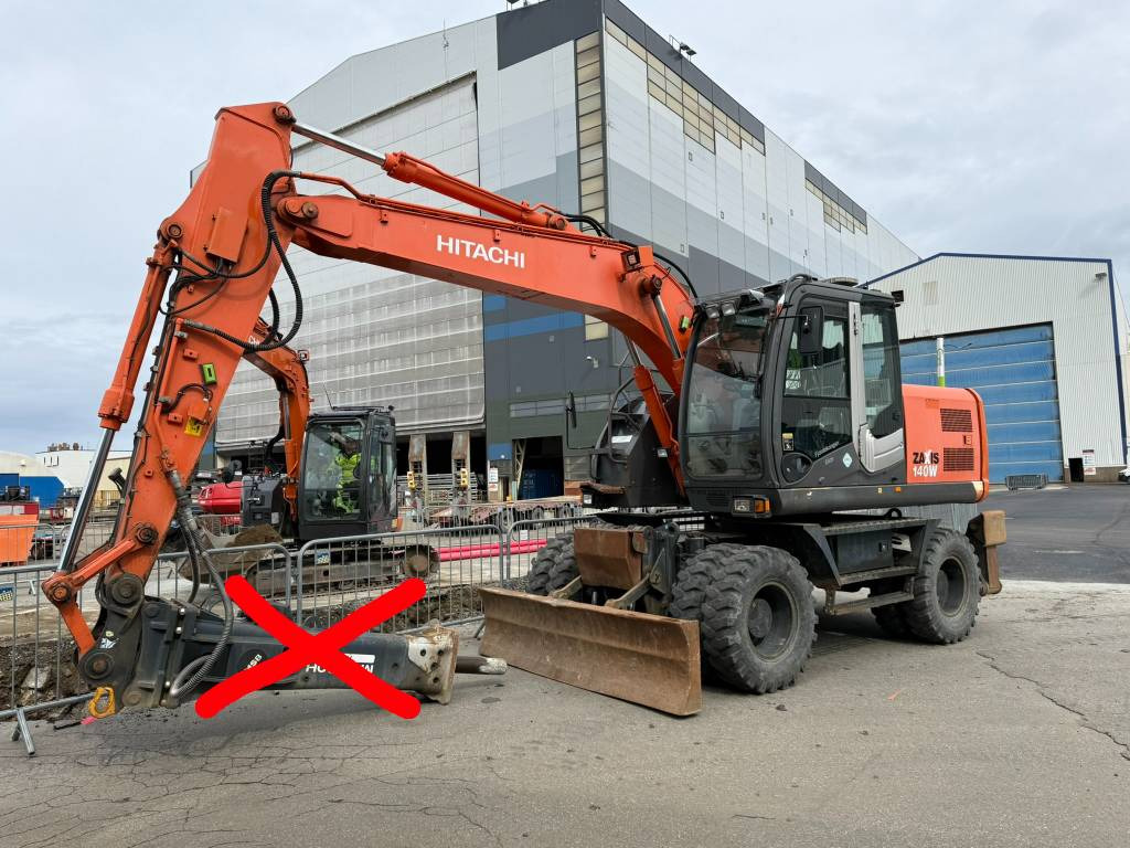 Hitachi ZX 140 W-3 - Pelle sur pneus: photos 2 Hitachi ZX 140 W-3 - Pelle sur pneus: photos 2