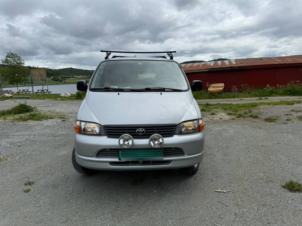 Toyota Hiace 4x4 - Fourgon utilitaire: photos 4 Toyota Hiace 4x4 - Fourgon utilitaire: photos 4