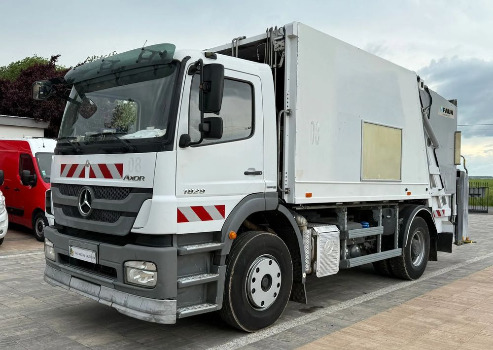 Mercedes-Benz Axor 1829 - Benne à ordures ménagères: photos 3 Mercedes-Benz Axor 1829 - Benne à ordures ménagères: photos 3
