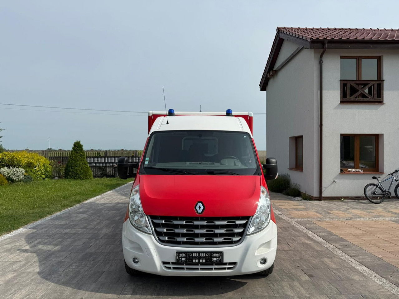 Renault Master Karetka Ambulans pogotowie kontenerowe - Ambulance: photos 2 Renault Master Karetka Ambulans pogotowie kontenerowe - Ambulance: photos 2