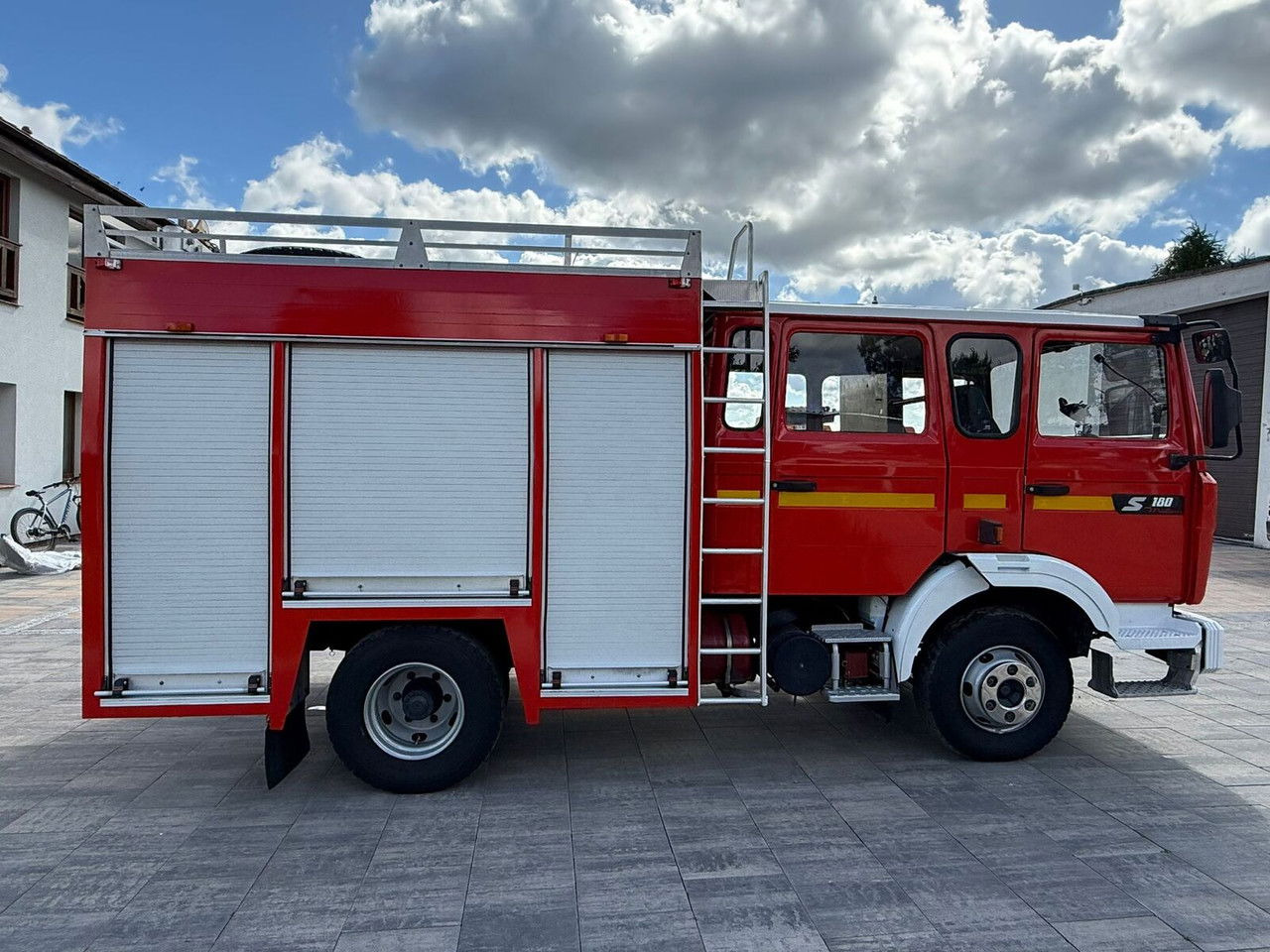 Renault Midliner 180 S180 - Camion de pompier: photos 4 Renault Midliner 180 S180 - Camion de pompier: photos 4