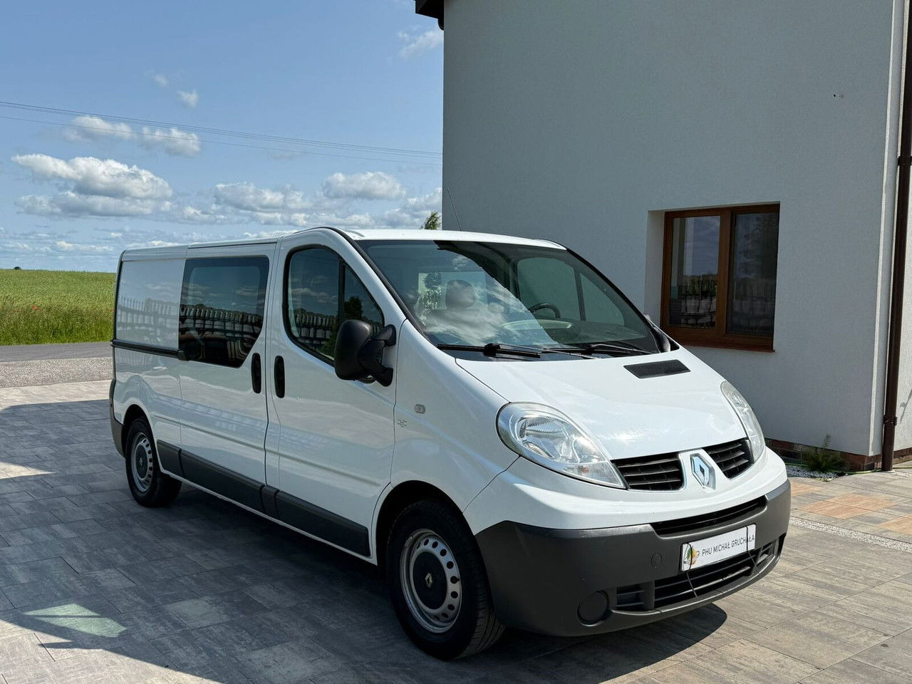 Renault Trafic 2.0 Doka 6 osobowy Klimatyzacja Hak - Fourgonnette: photos 1 Renault Trafic 2.0 Doka 6 osobowy Klimatyzacja Hak - Fourgonnette: photos 1
