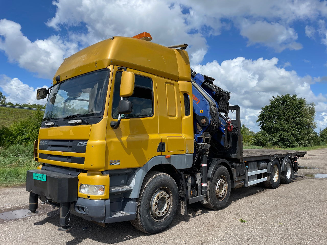 DAF CF 85.410 PM 80 crane laadkraan met jib en frontstempels - Camion grue: photos 3 DAF CF 85.410 PM 80 crane laadkraan met jib en frontstempels - Camion grue: photos 3