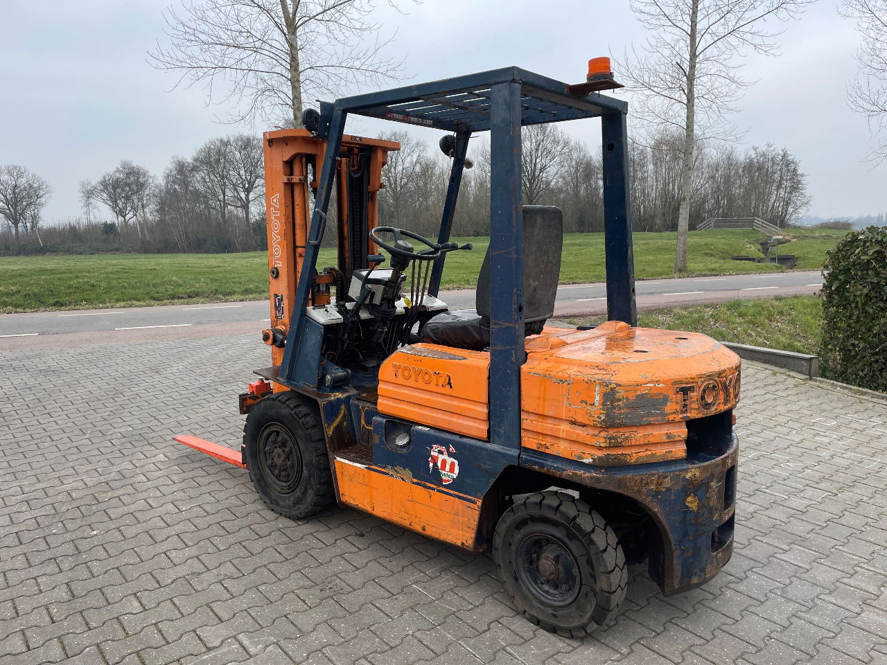 Toyota 2.5ton diesel triplo heftruck forklift - Chariot élévateur: photos 2 Toyota 2.5ton diesel triplo heftruck forklift - Chariot élévateur: photos 2