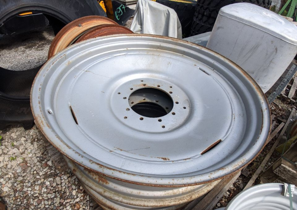 Koła wąskie do międzyrzędzi, 36 cali, nastawne - Roue complète: photos 5 Koła wąskie do międzyrzędzi, 36 cali, nastawne - Roue complète: photos 5