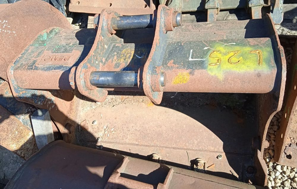 ŁYŻKA KOPIĄCA DO KOPARKI JCB, CAT, VOLVO, KOMATSU, LIEBHERR CENA NA TELEFON L25 - Godet pour pelle: photos 2 ŁYŻKA KOPIĄCA DO KOPARKI JCB, CAT, VOLVO, KOMATSU, LIEBHERR CENA NA TELEFON L25 - Godet pour pelle: photos 2