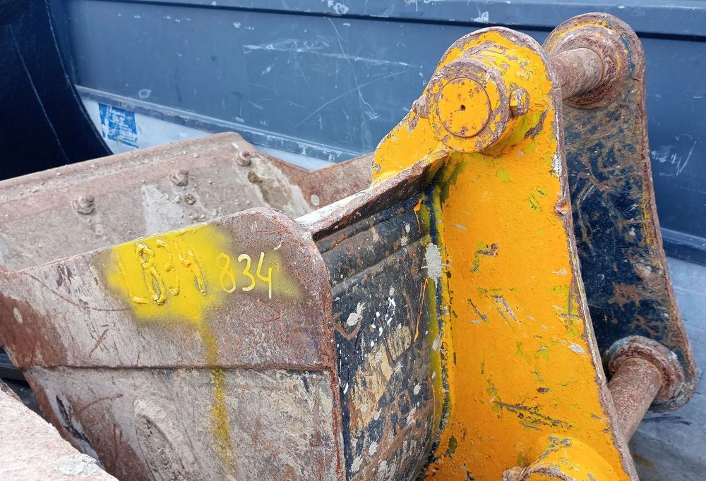 ŁYŻKA KOPIĄCA z lemieszem Stricland 24", 4-6 Ton DO KOPAREK JCB, CAT, VOLVO, KOMATSU, LIEBHERR I INNYCH - Godet pour pelle: photos 5 ŁYŻKA KOPIĄCA z lemieszem Stricland 24", 4-6 Ton DO KOPAREK JCB, CAT, VOLVO, KOMATSU, LIEBHERR I INNYCH - Godet pour pelle: photos 5